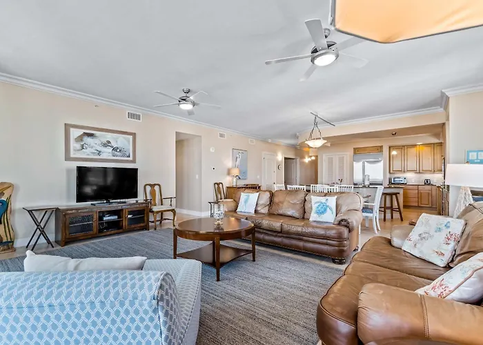 Luxurious With Pool Hot Tub & New Bedroom Furniture - Steps To The