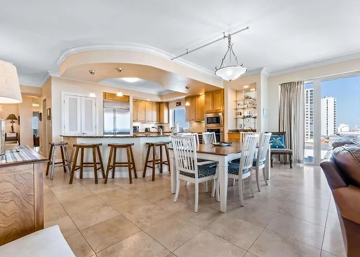 Luxurious With Pool Hot Tub & New Bedroom Furniture - Steps To The Gulf Shores