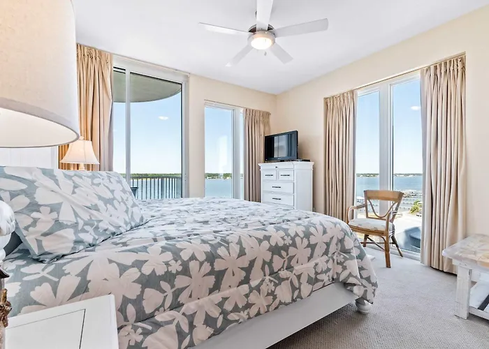 Luxurious With Pool Hot Tub & New Bedroom Furniture - Steps To The
