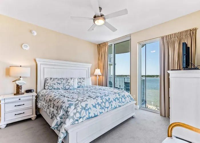 Luxurious With Pool Hot Tub & New Bedroom Furniture - Steps To The *