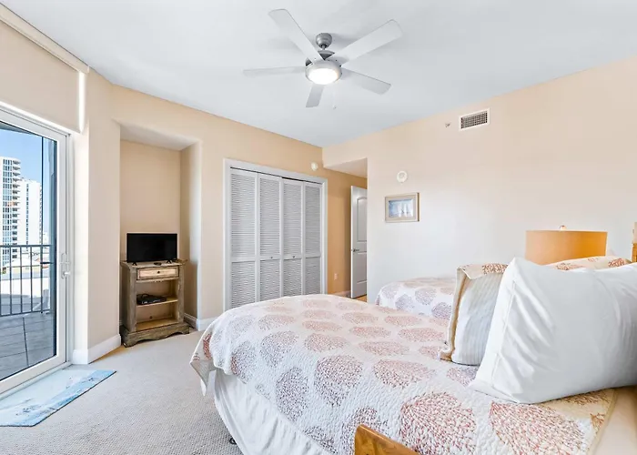 Luxurious With Pool Hot Tub & New Bedroom Furniture - Steps To The Holiday home Gulf Shores
