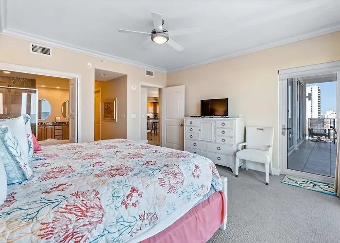 Luxurious With Pool Hot Tub & New Bedroom Furniture - Steps To The *