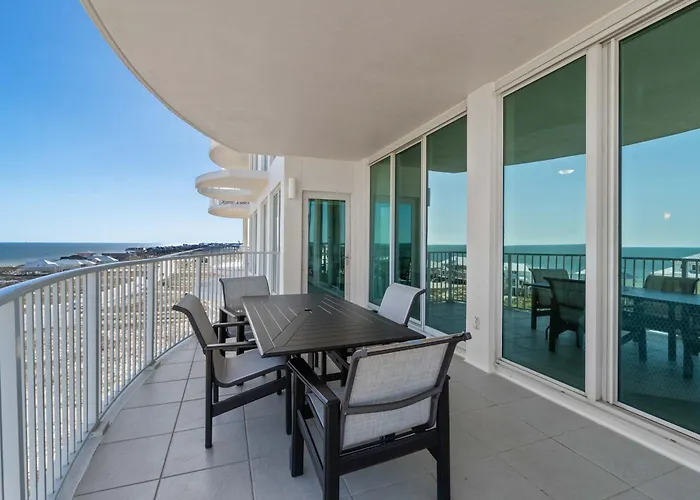 Luxurious With Pool Hot Tub & New Bedroom Furniture - Steps To The Gulf Shores