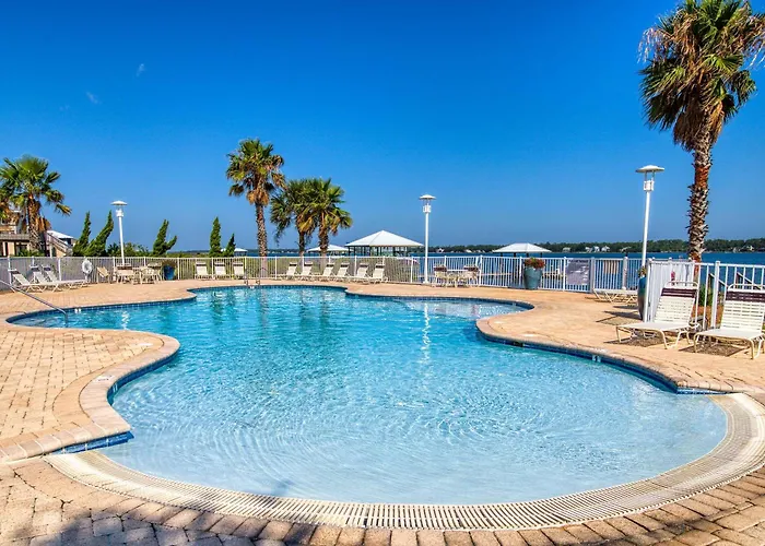 Luxurious With Pool Hot Tub & New Bedroom Furniture - Steps To The *